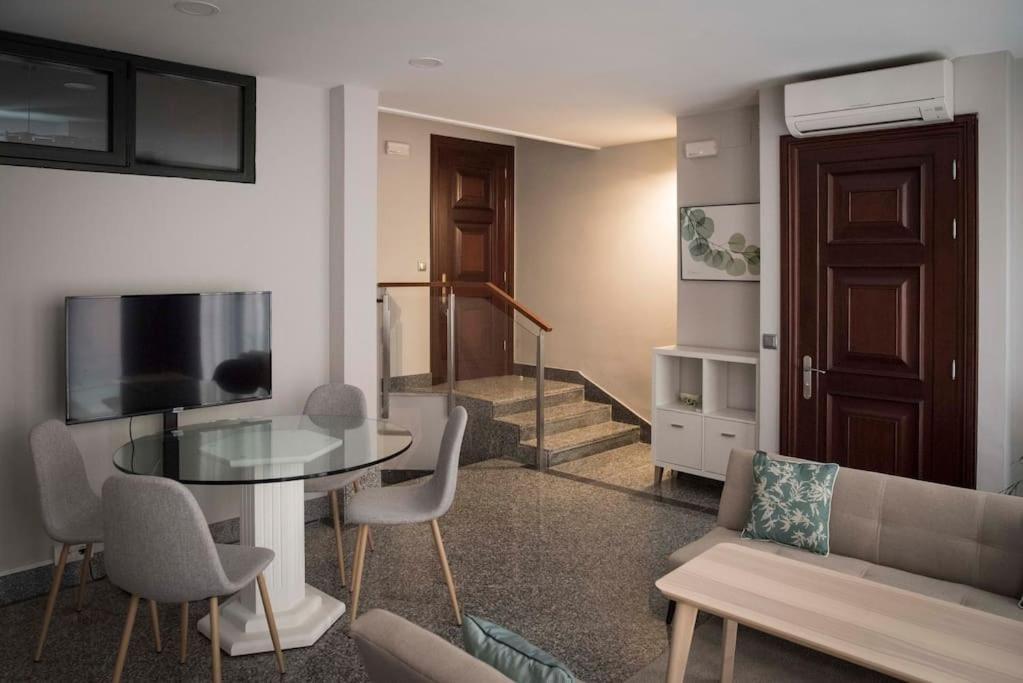 Apartamento En Centro Historico Con Patio Romano San Lorenzo de El Escorial Exterior foto